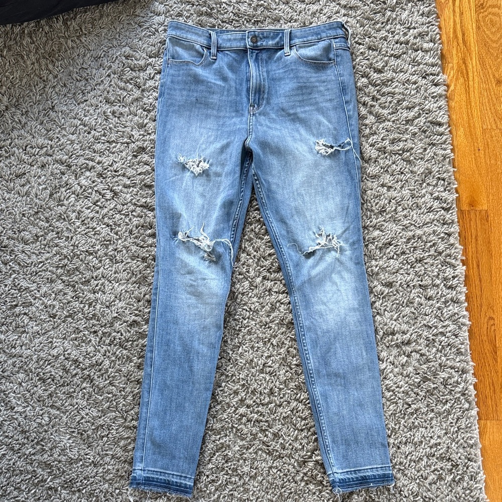 Hollister Distressed Skinny Jeans in Blue